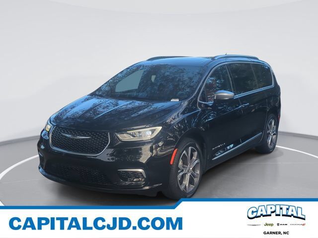 2025 CHRYSLER Pacifica