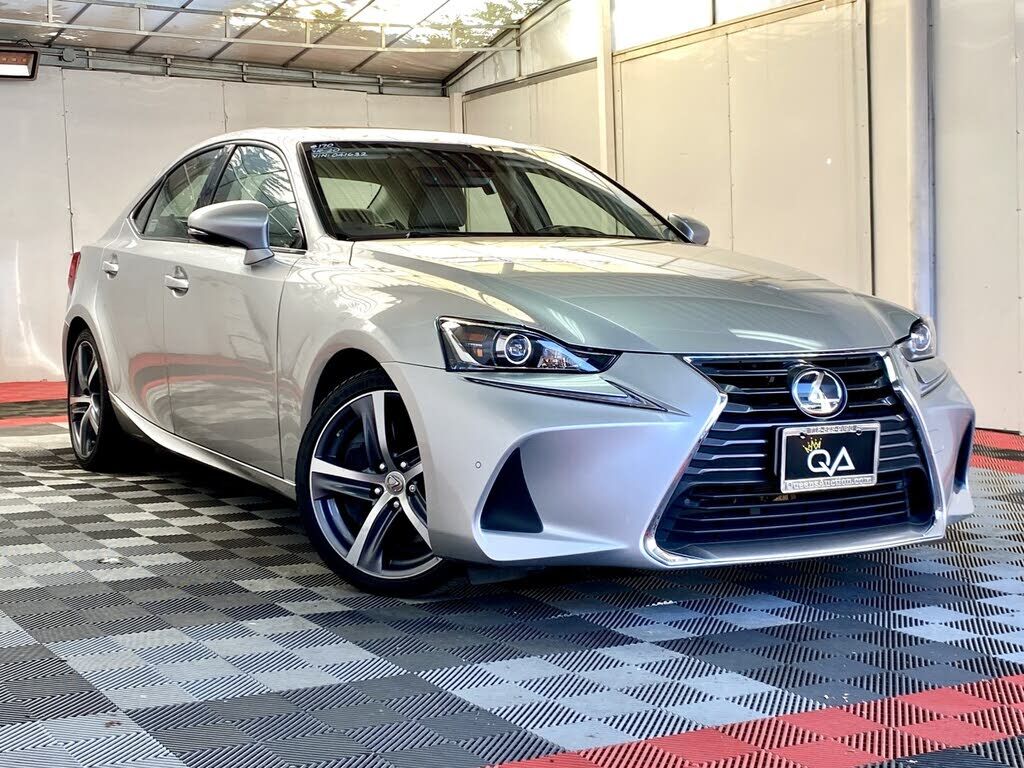 2020 LEXUS IS