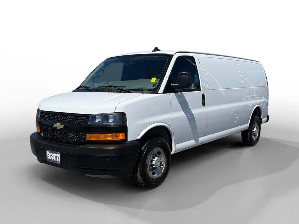 2023 CHEVROLET Express