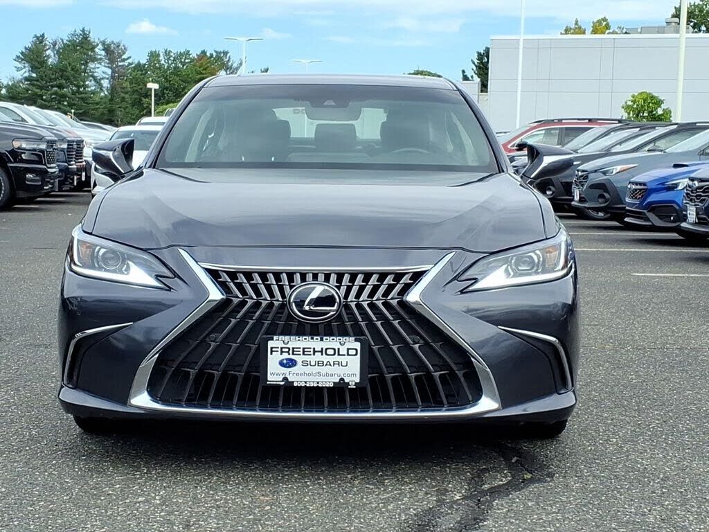 2023 Lexus ES