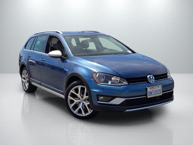 2017 VOLKSWAGEN Golf Alltrack