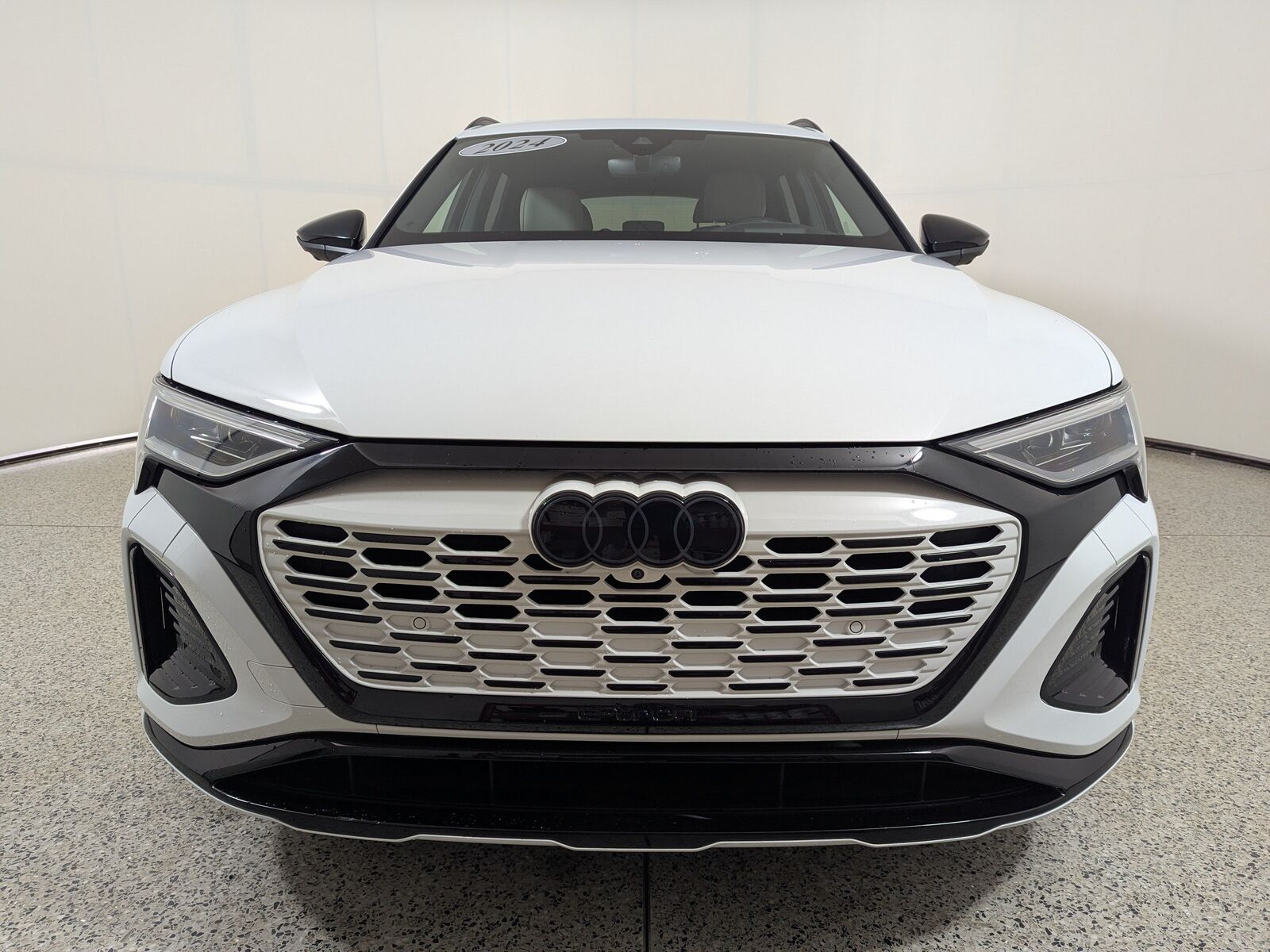 2024 Audi Q8