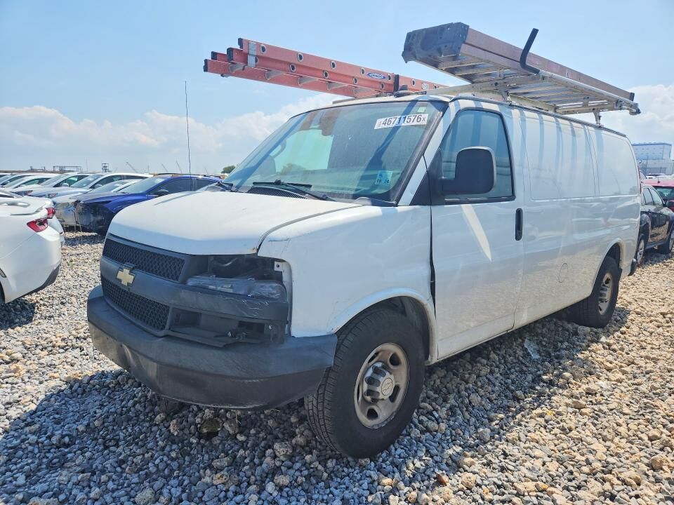 2020 CHEVROLET Express