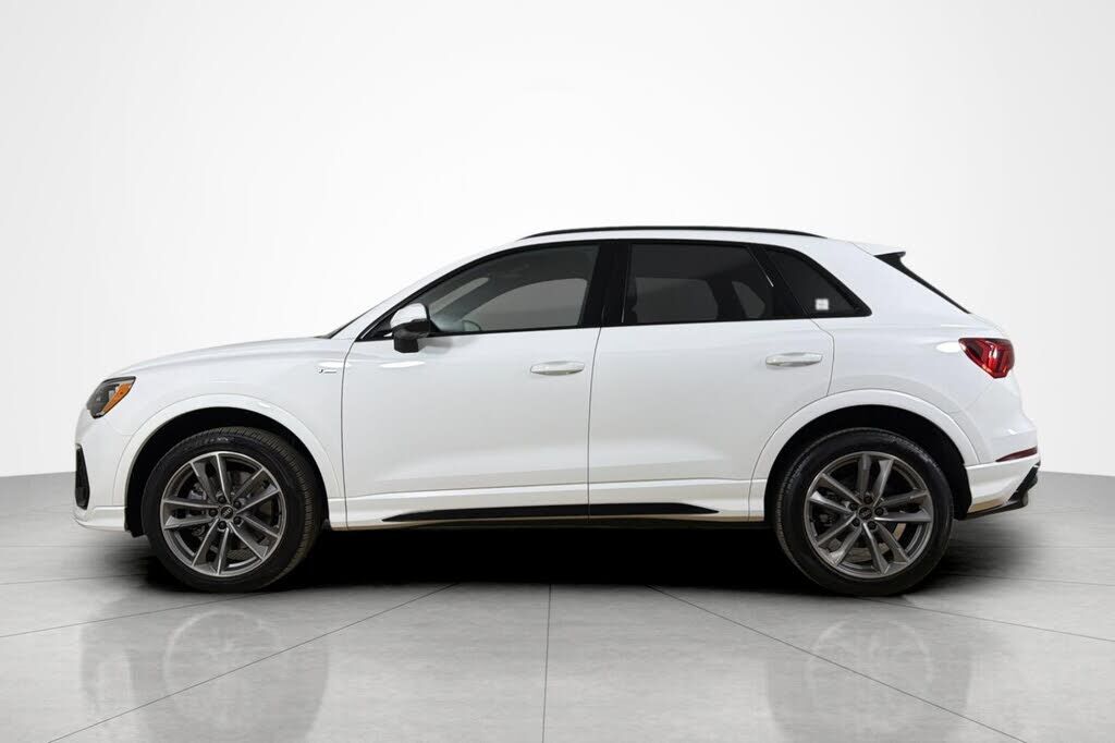 2022 Audi Q3