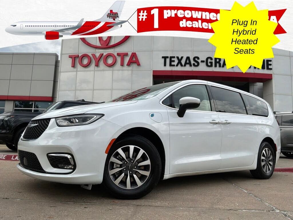 2023 CHRYSLER Pacifica