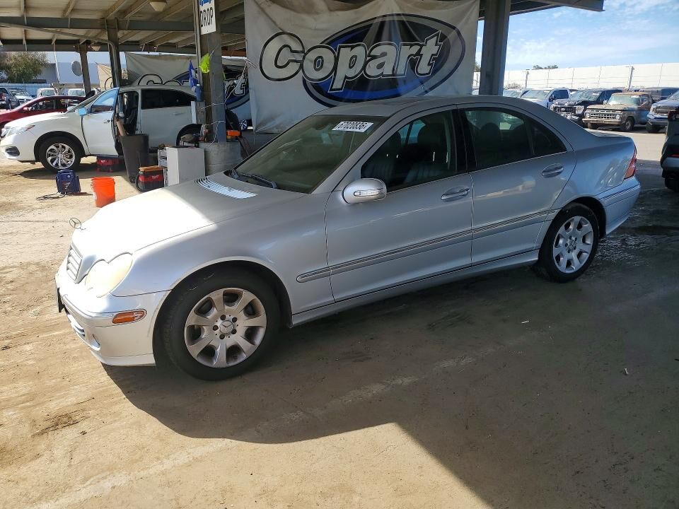2006 MERCEDES-BENZ C-Class