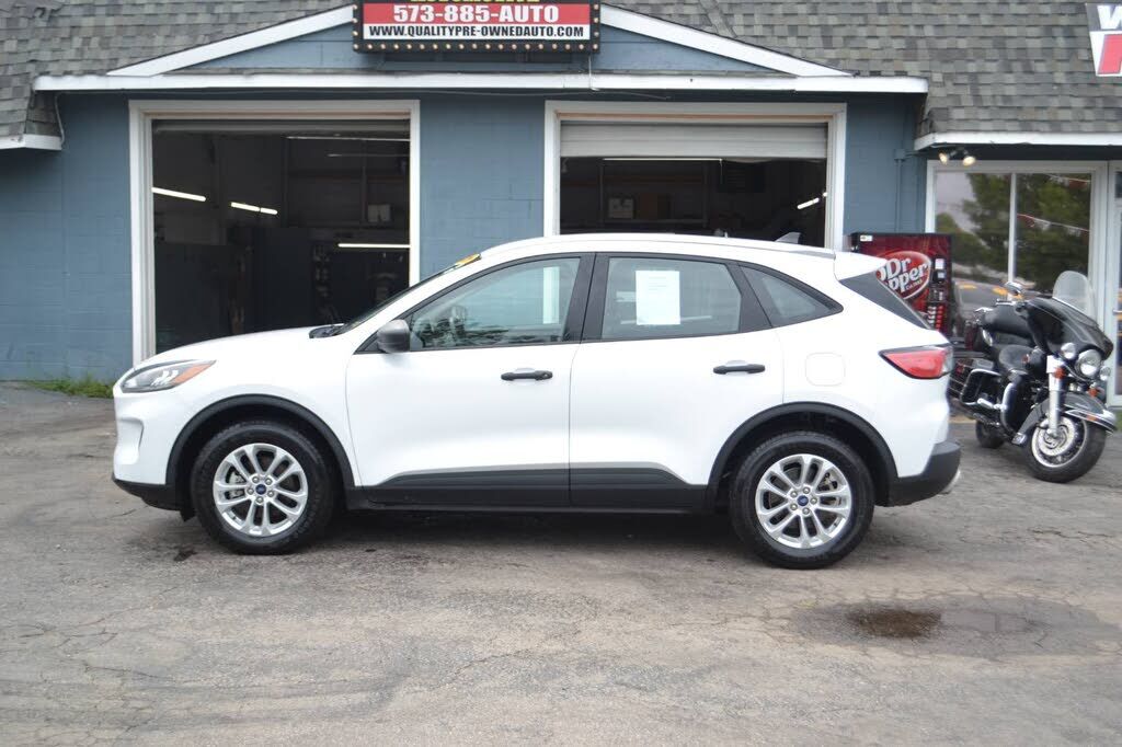 2021 FORD Escape