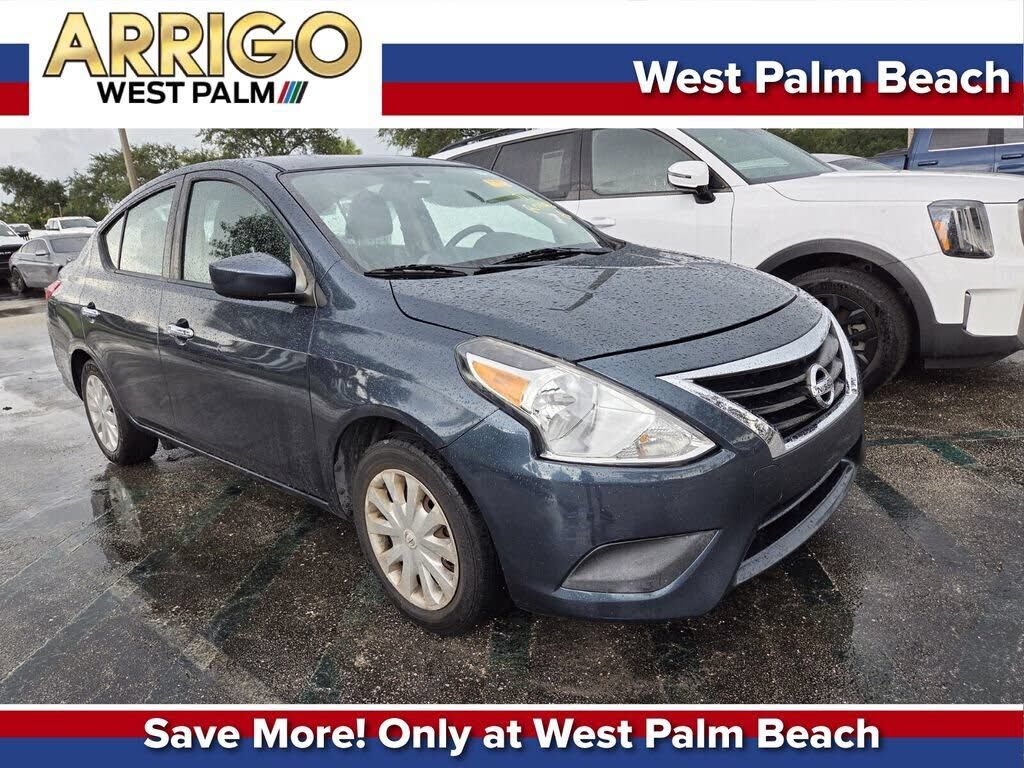 2017 NISSAN Versa