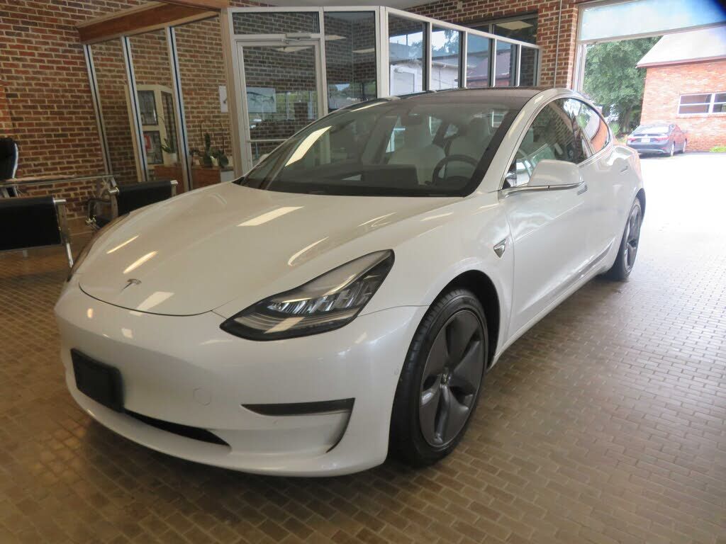 2020 TESLA Model 3