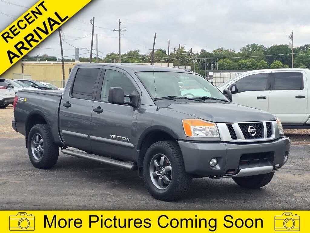 2014 NISSAN Titan