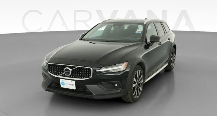 2025 VOLVO V60CC