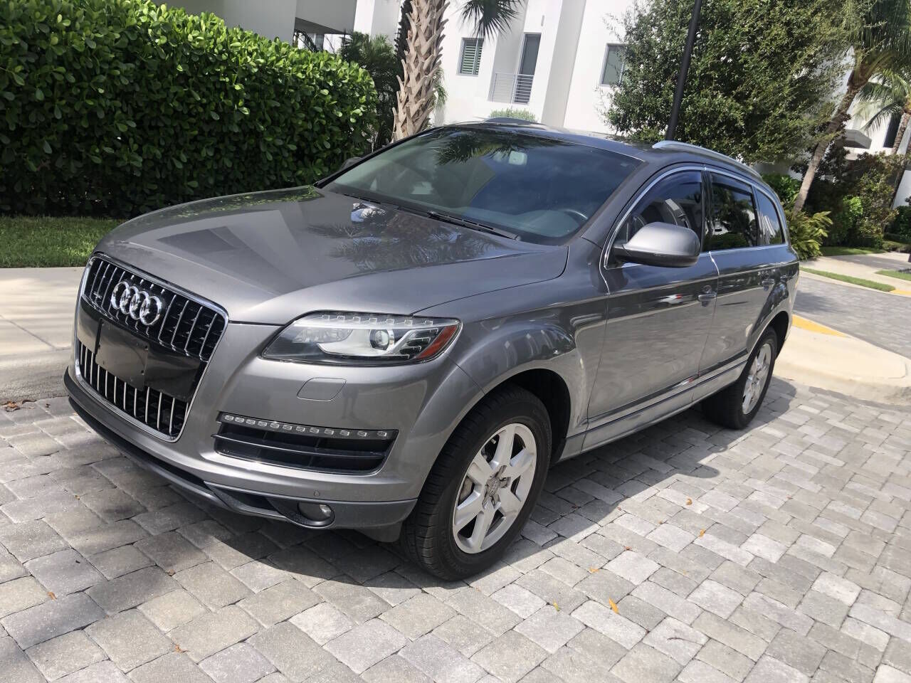2010 AUDI Q7