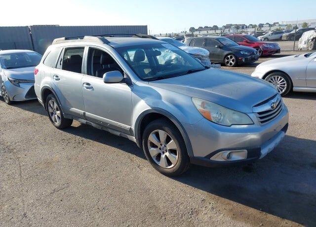 2012 SUBARU Outback