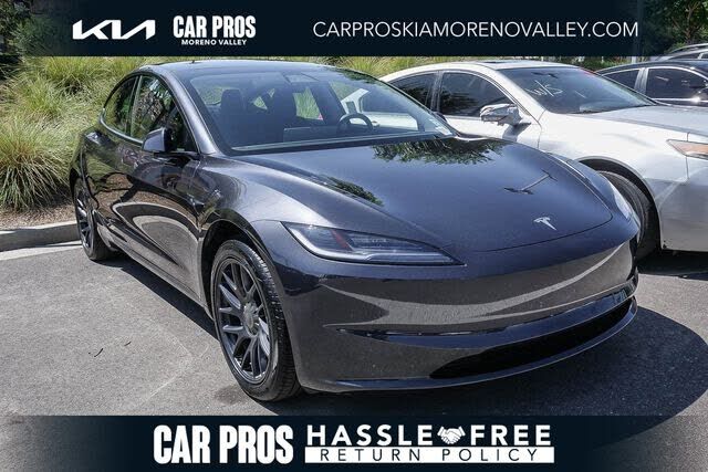 2025 TESLA Model 3