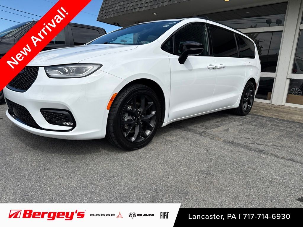 2025 CHRYSLER Pacifica