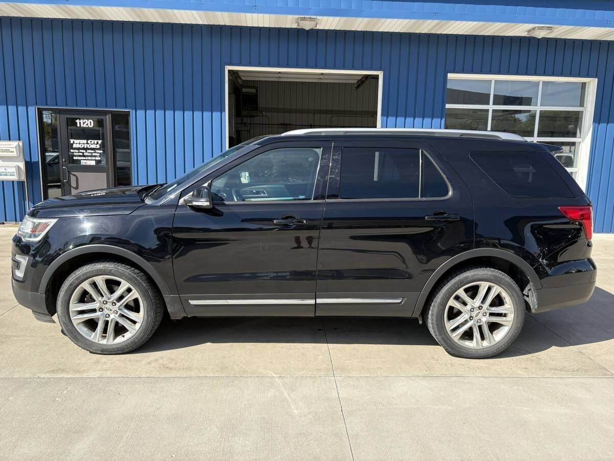 2016 FORD Explorer