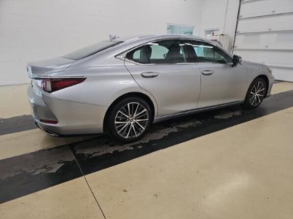 2024 Lexus ES