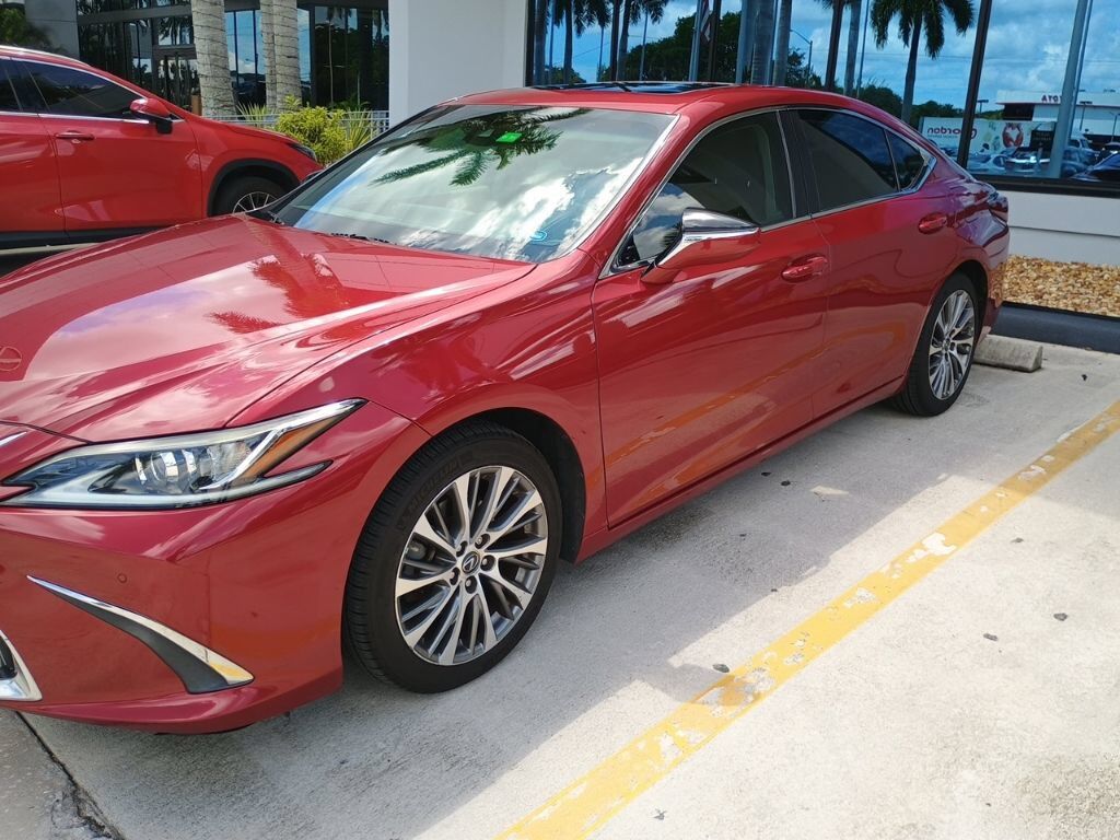 2020 LEXUS ES