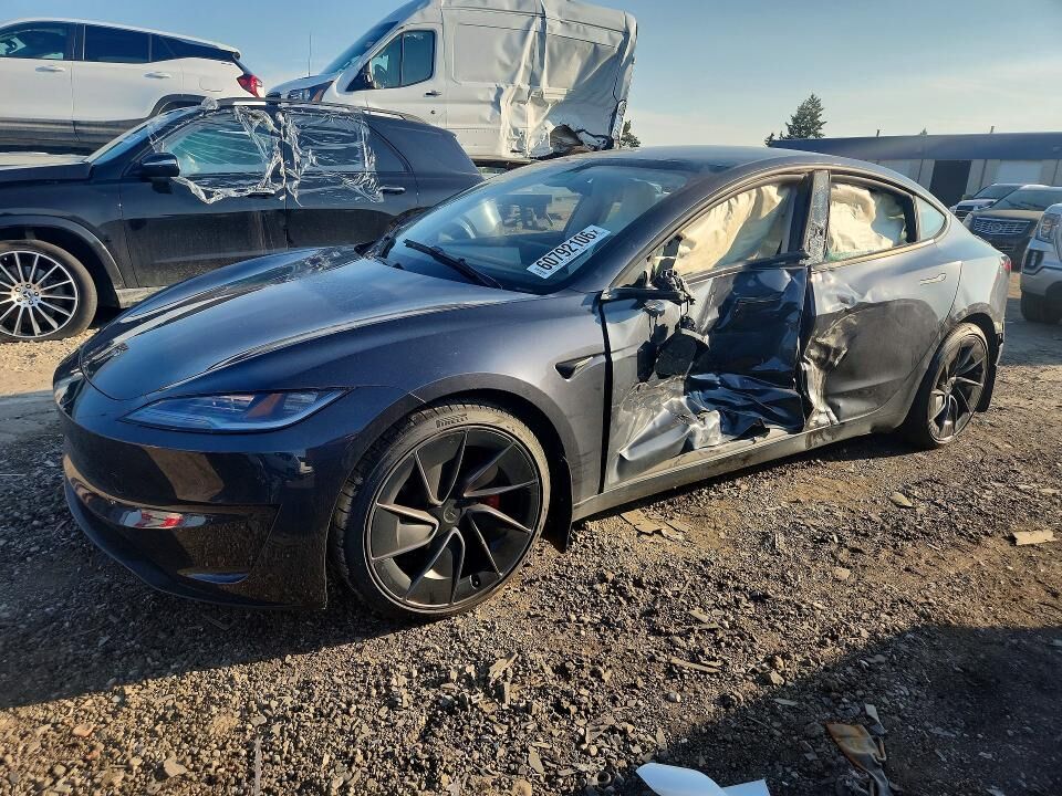 2024 TESLA Model 3