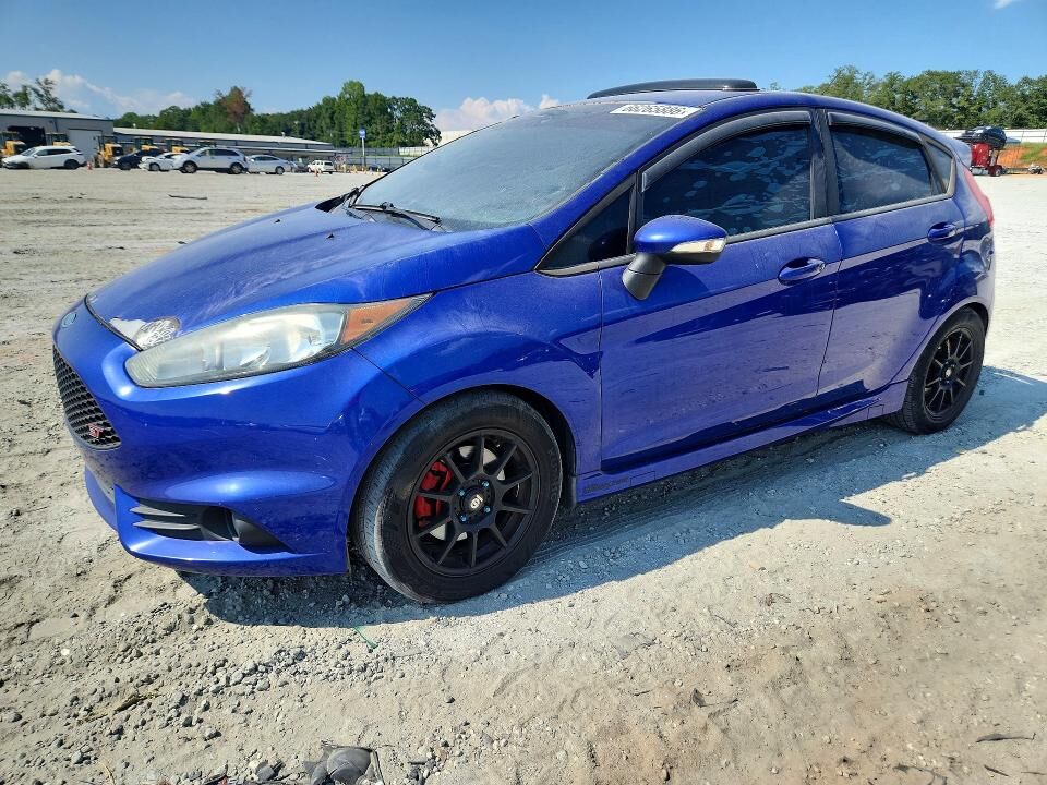 2015 FORD Fiesta