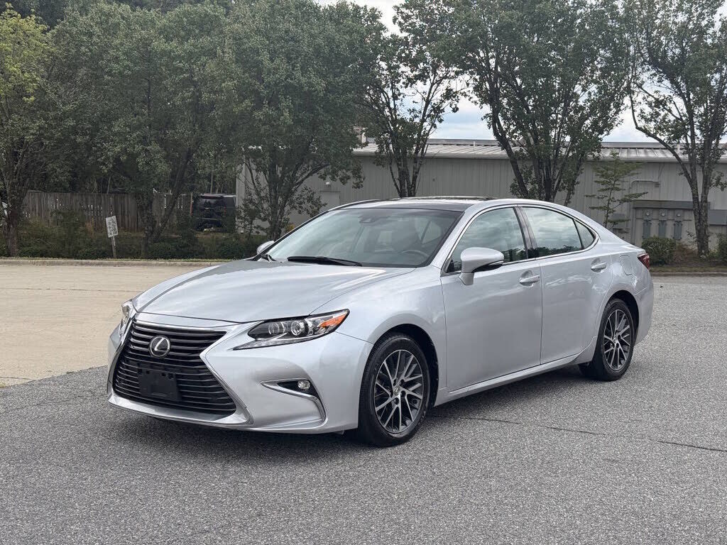 2016 LEXUS ES