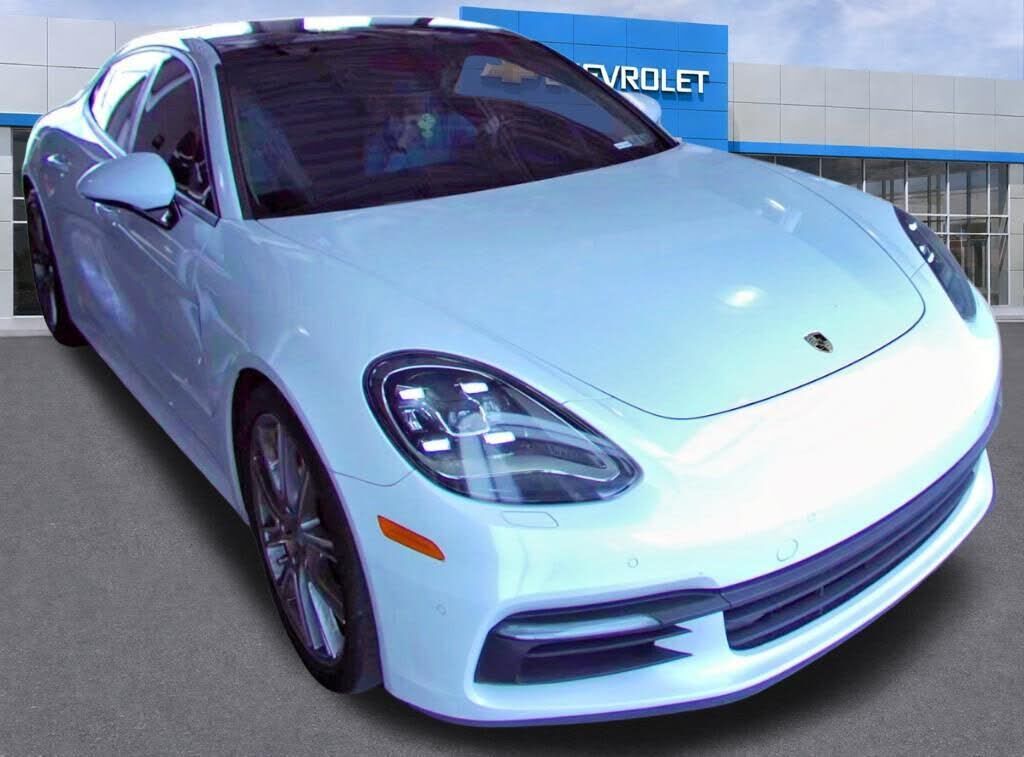2019 PORSCHE Panamera