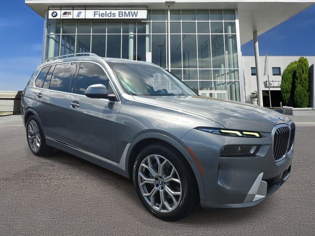 2023 BMW X7