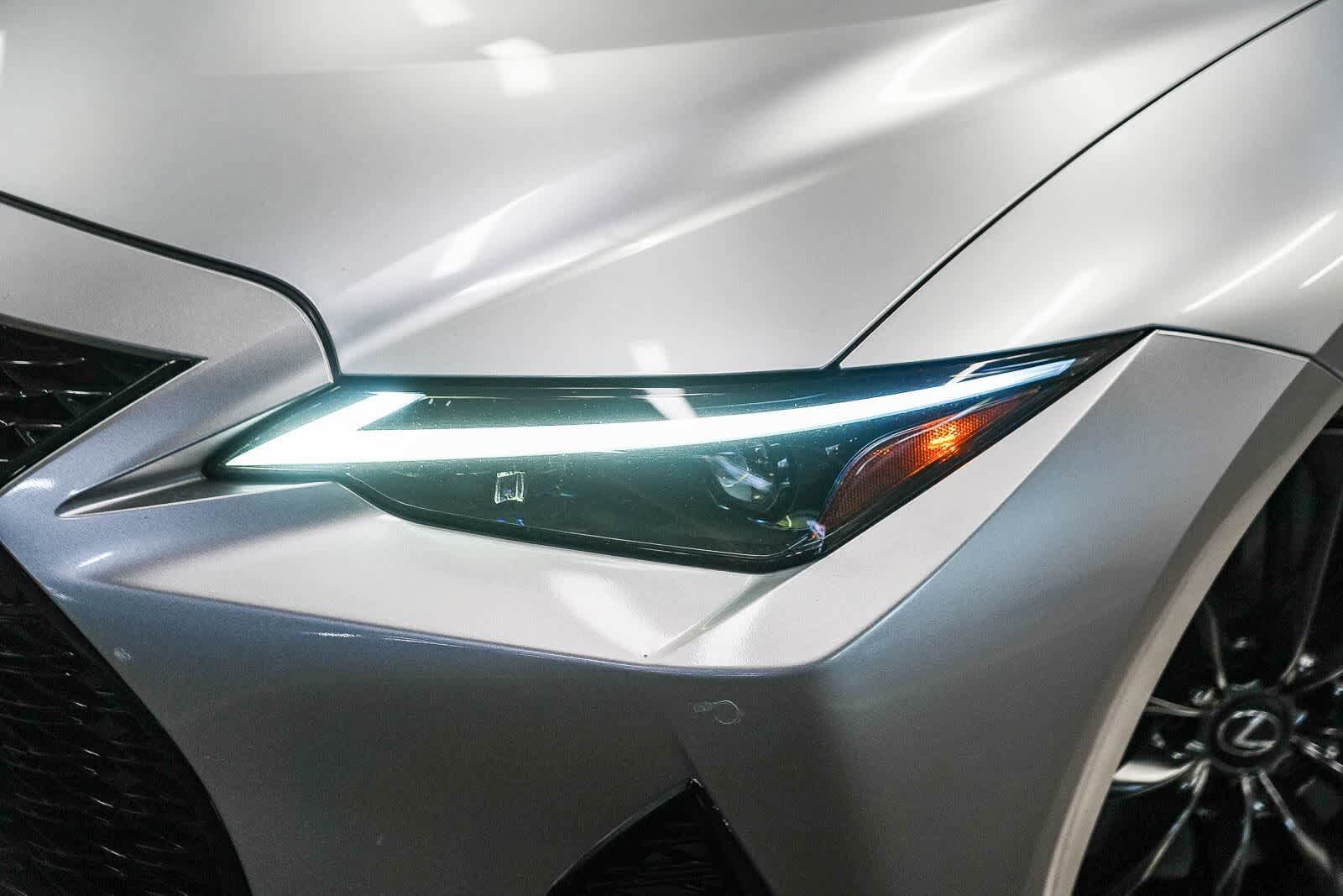 2021 Lexus IS