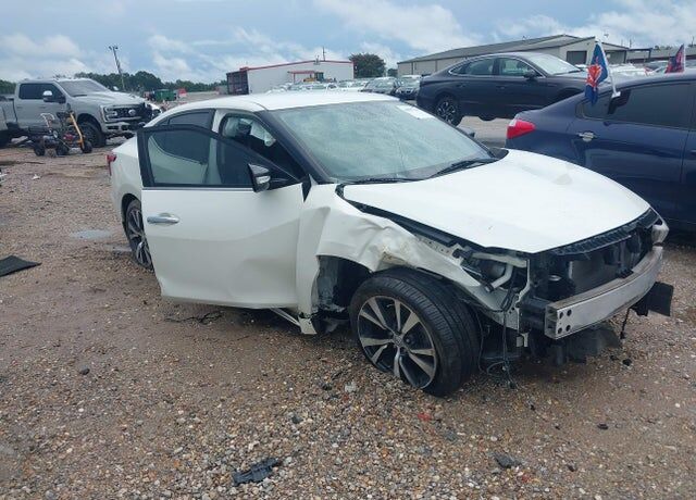 2017 NISSAN Maxima