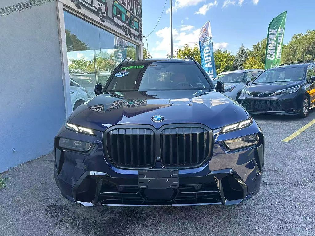 2023 BMW X7