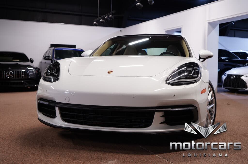 2019 PORSCHE Panamera