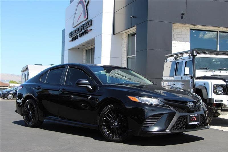 2020 TOYOTA Camry