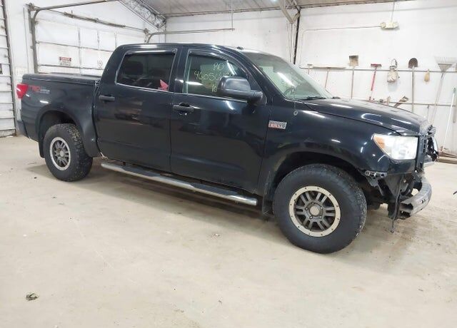 2010 TOYOTA Tundra