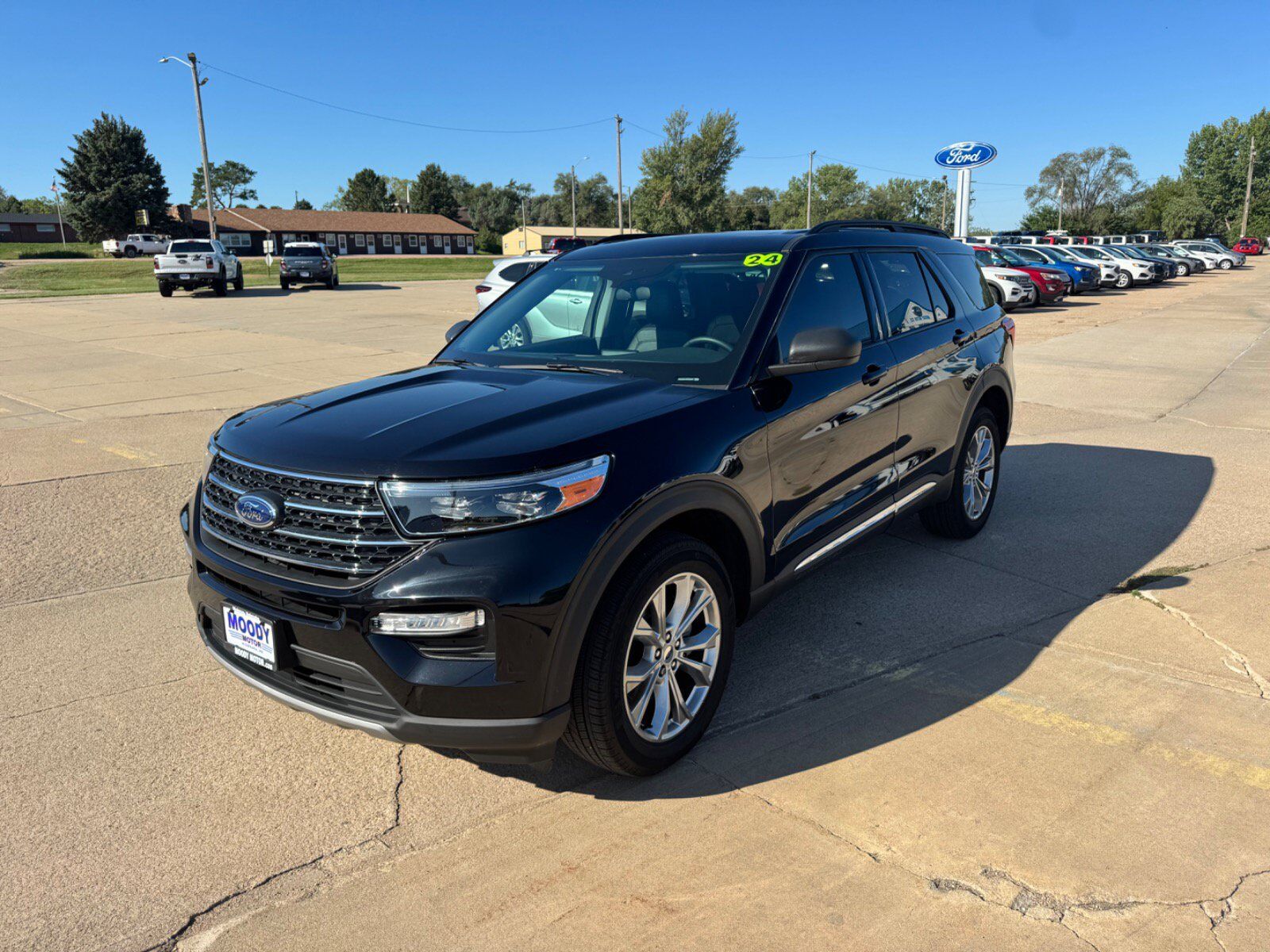 2024 FORD Explorer