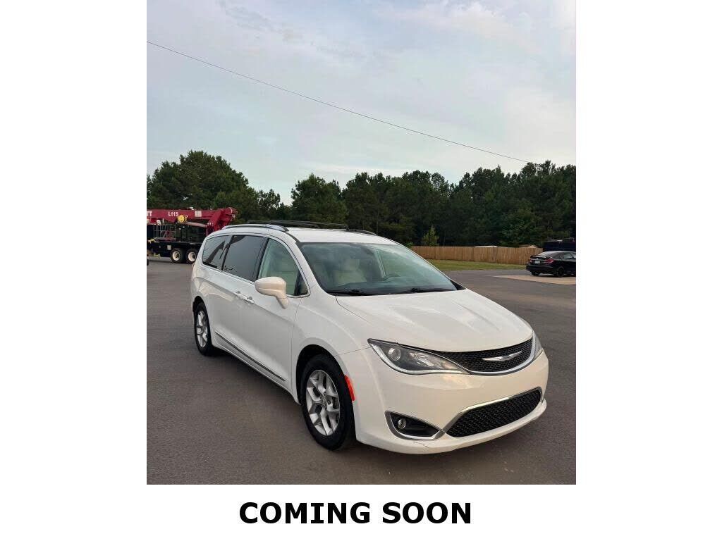 2019 CHRYSLER Pacifica