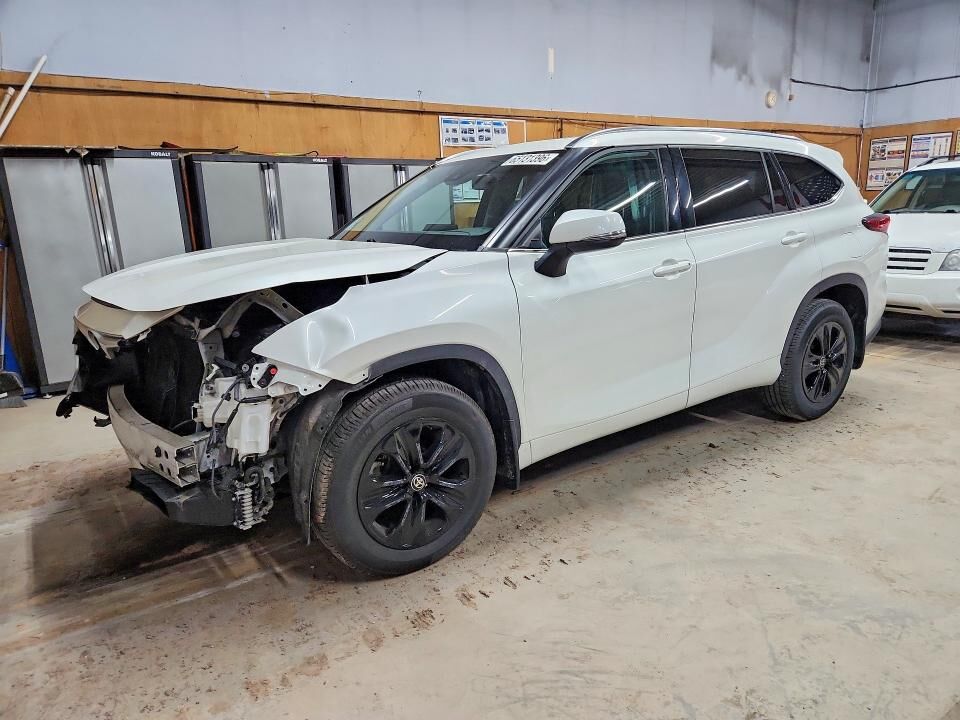 2021 TOYOTA Highlander