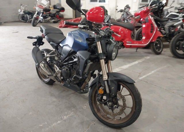 2021 HONDA CB