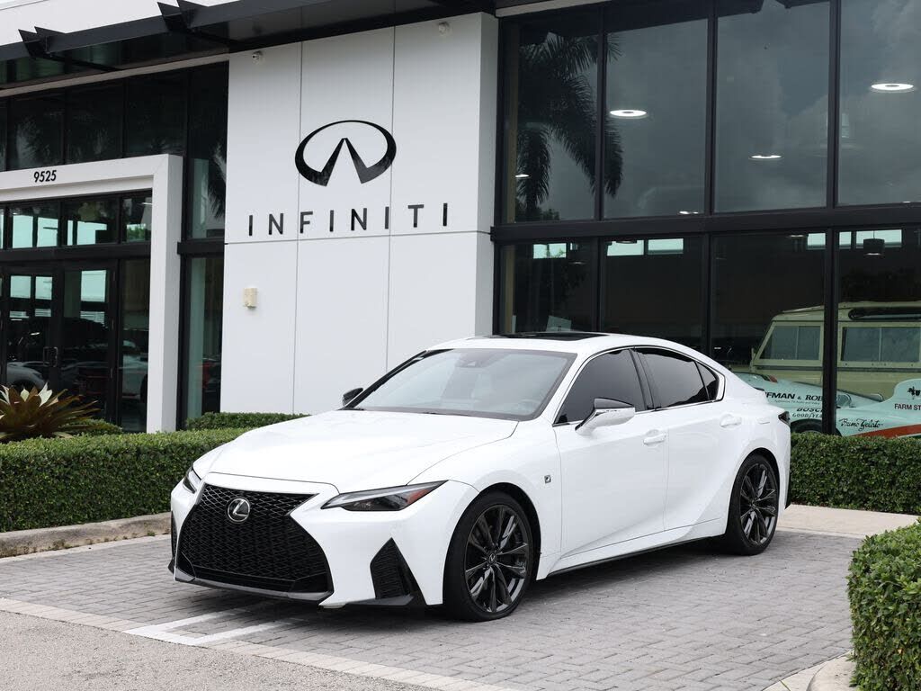 2024 LEXUS IS