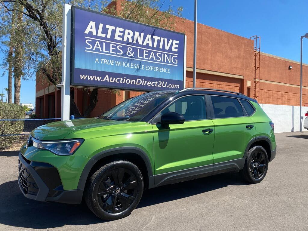 2025 VOLKSWAGEN Taos