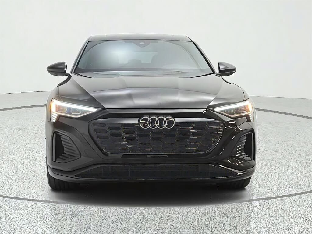2024 Audi Q8