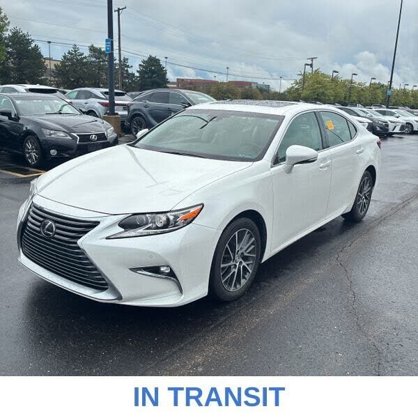 2017 LEXUS ES