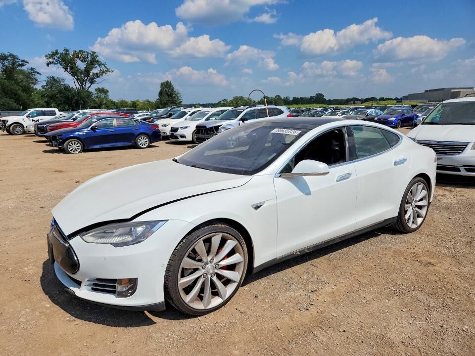 2016 TESLA Model S