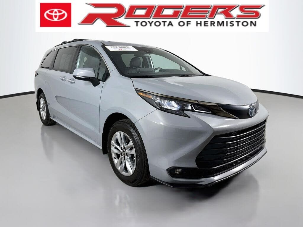 2023 TOYOTA Sienna