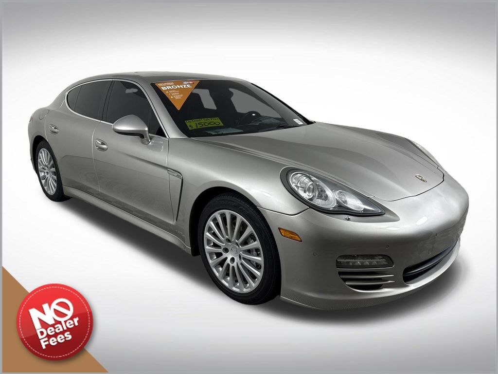 2012 PORSCHE Panamera