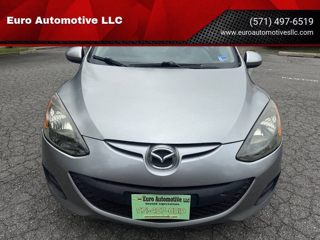 2011 MAZDA Mazda2