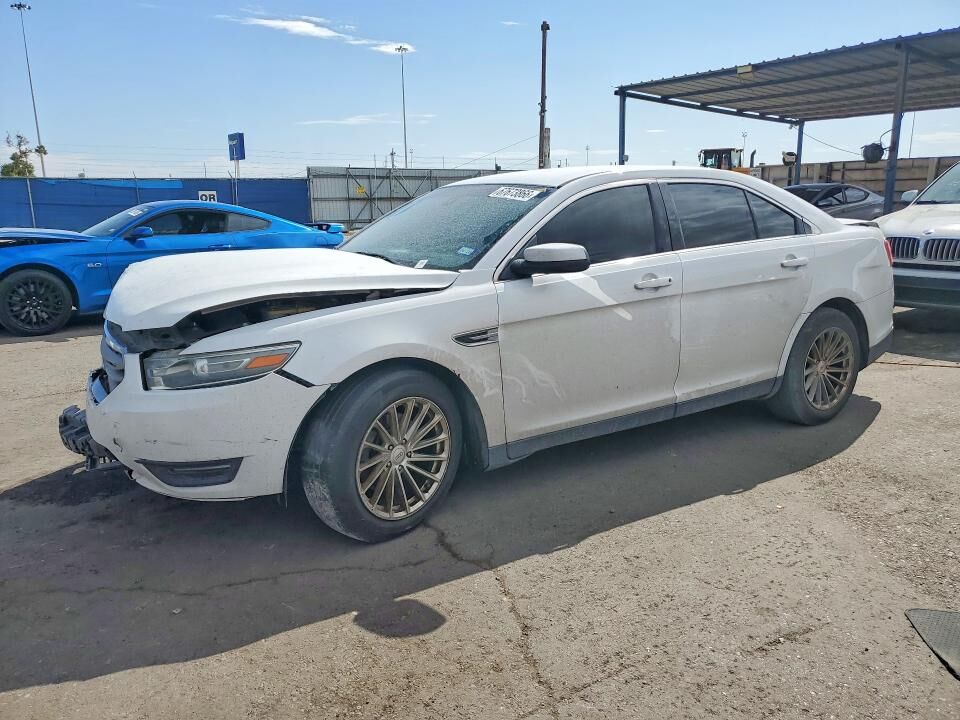 2013 FORD Taurus