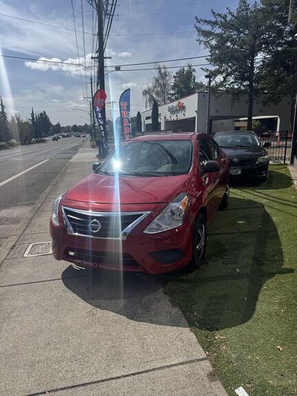2015 NISSAN Versa