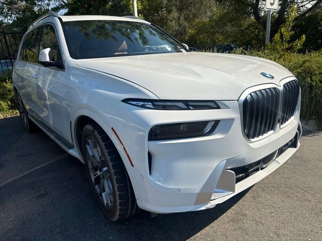 2023 BMW X7