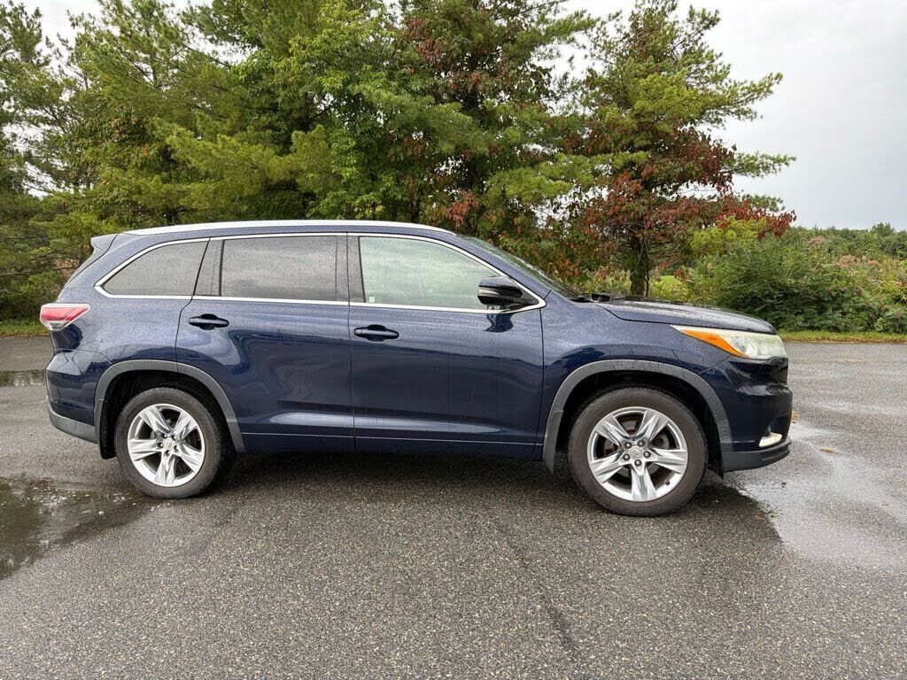 2014 TOYOTA Highlander