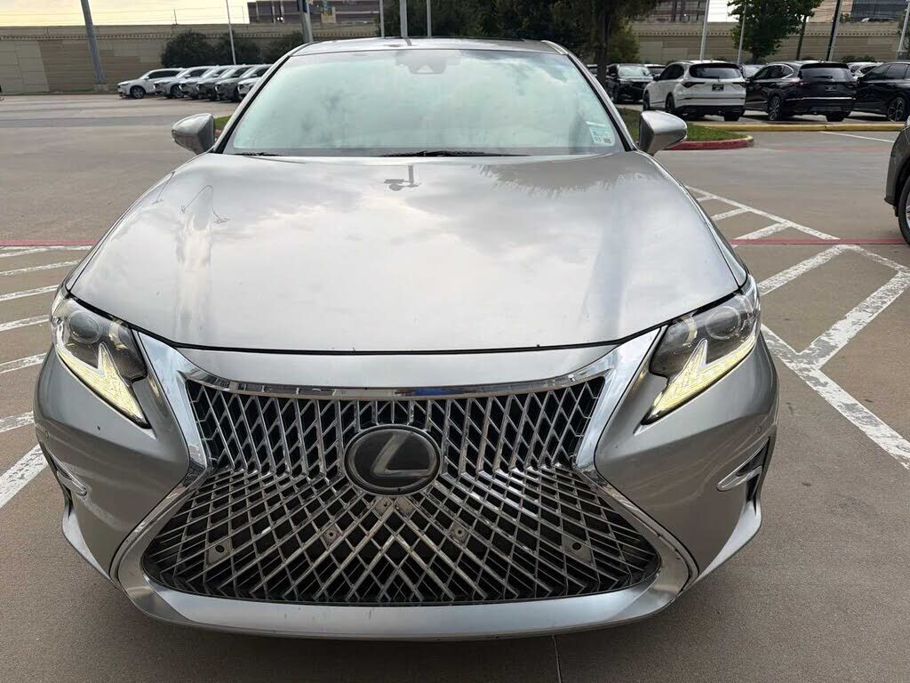 2017 Lexus ES